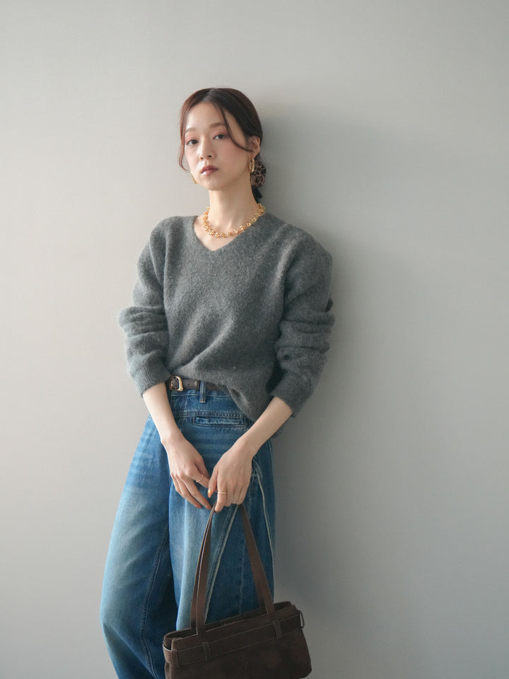 [SET]シュシュ付きアンゴラタッチVネックニットプルオーバー+サイドフリンジワイドデニムパンツ(2set)