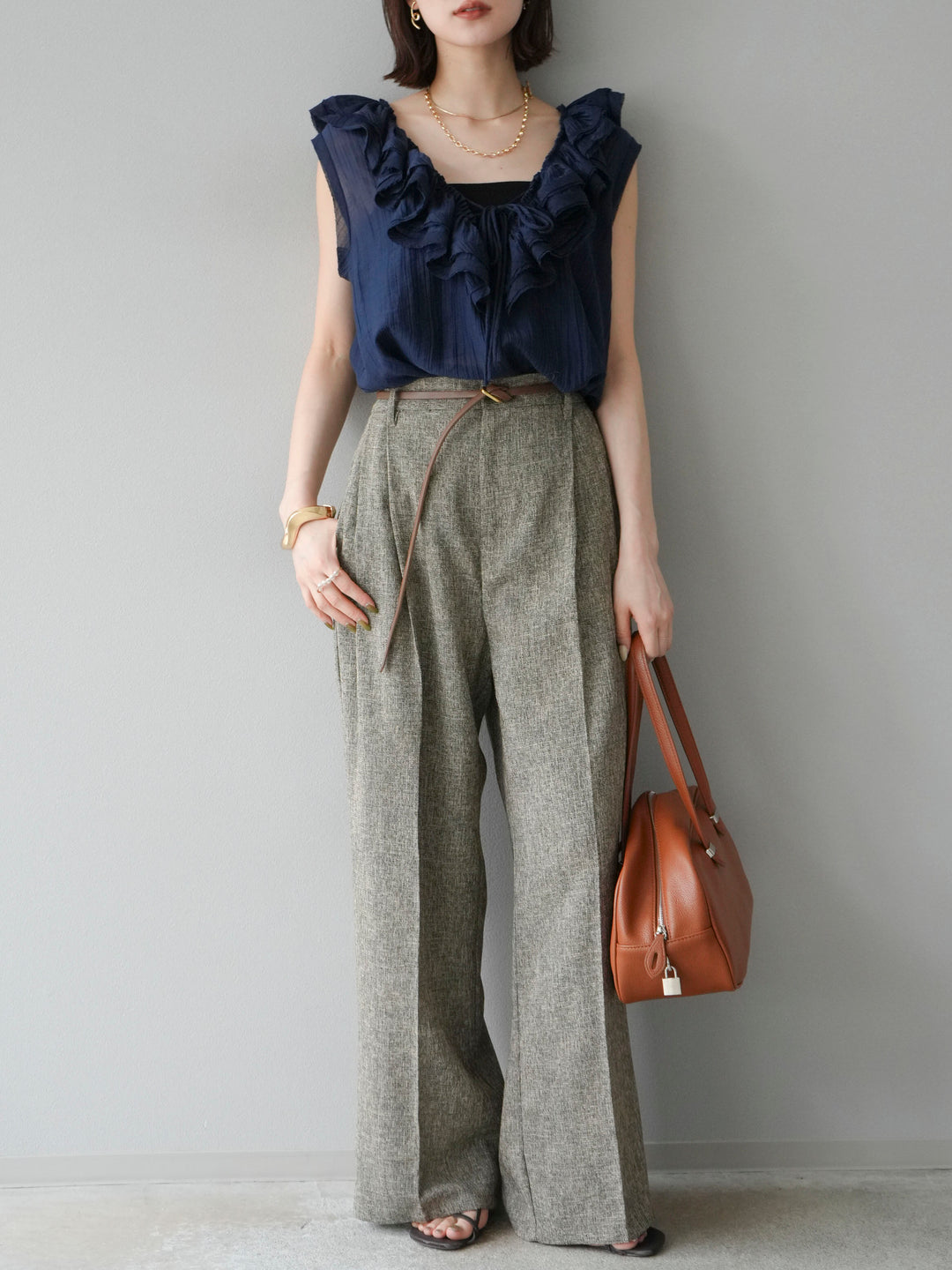 [予約]ワッシャーラッフルノースリーブブラウス/ネイビー