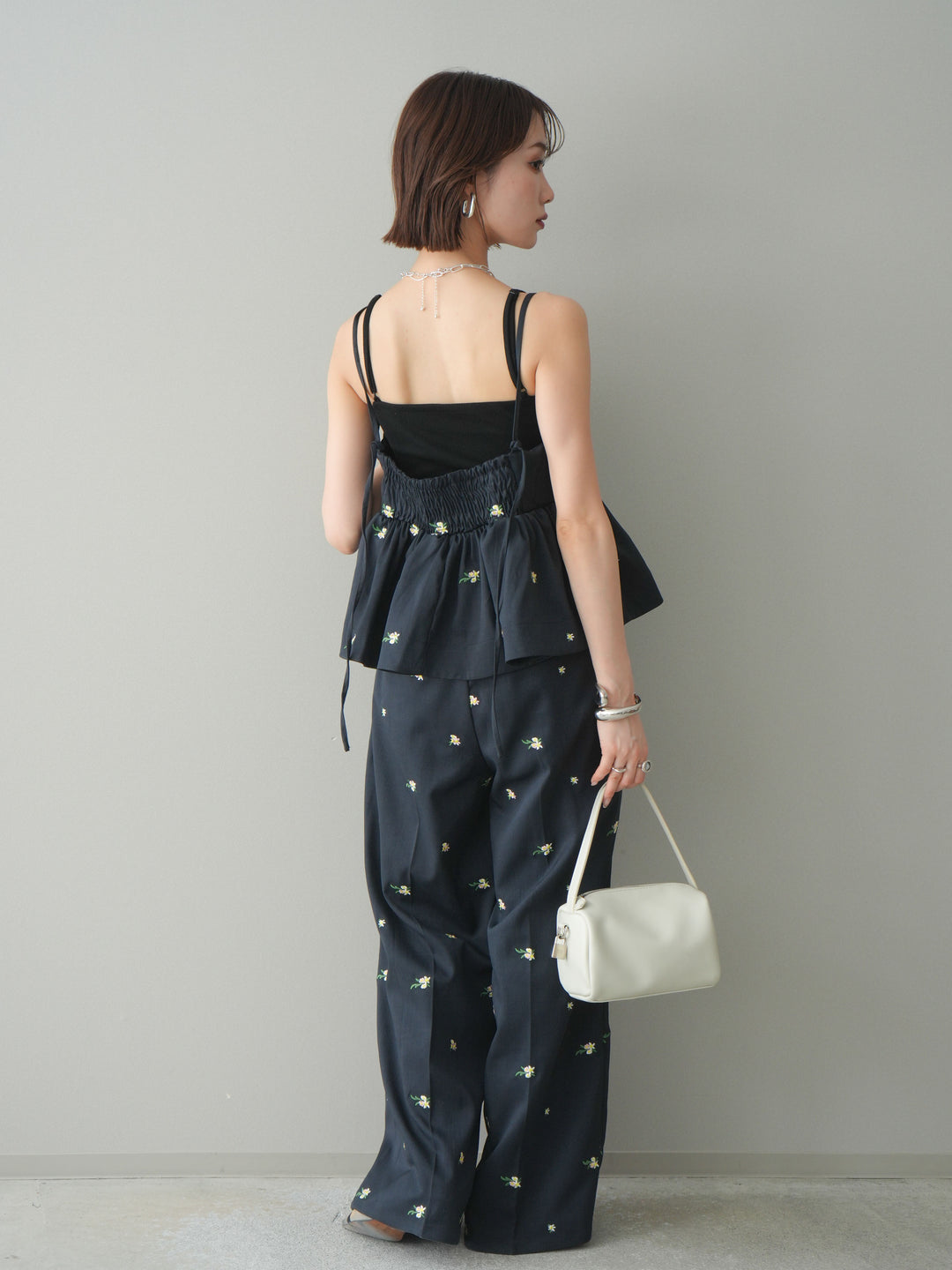 [SET]フラワー刺繍ビスチェ+フラワー刺繍タックパンツ(2set)