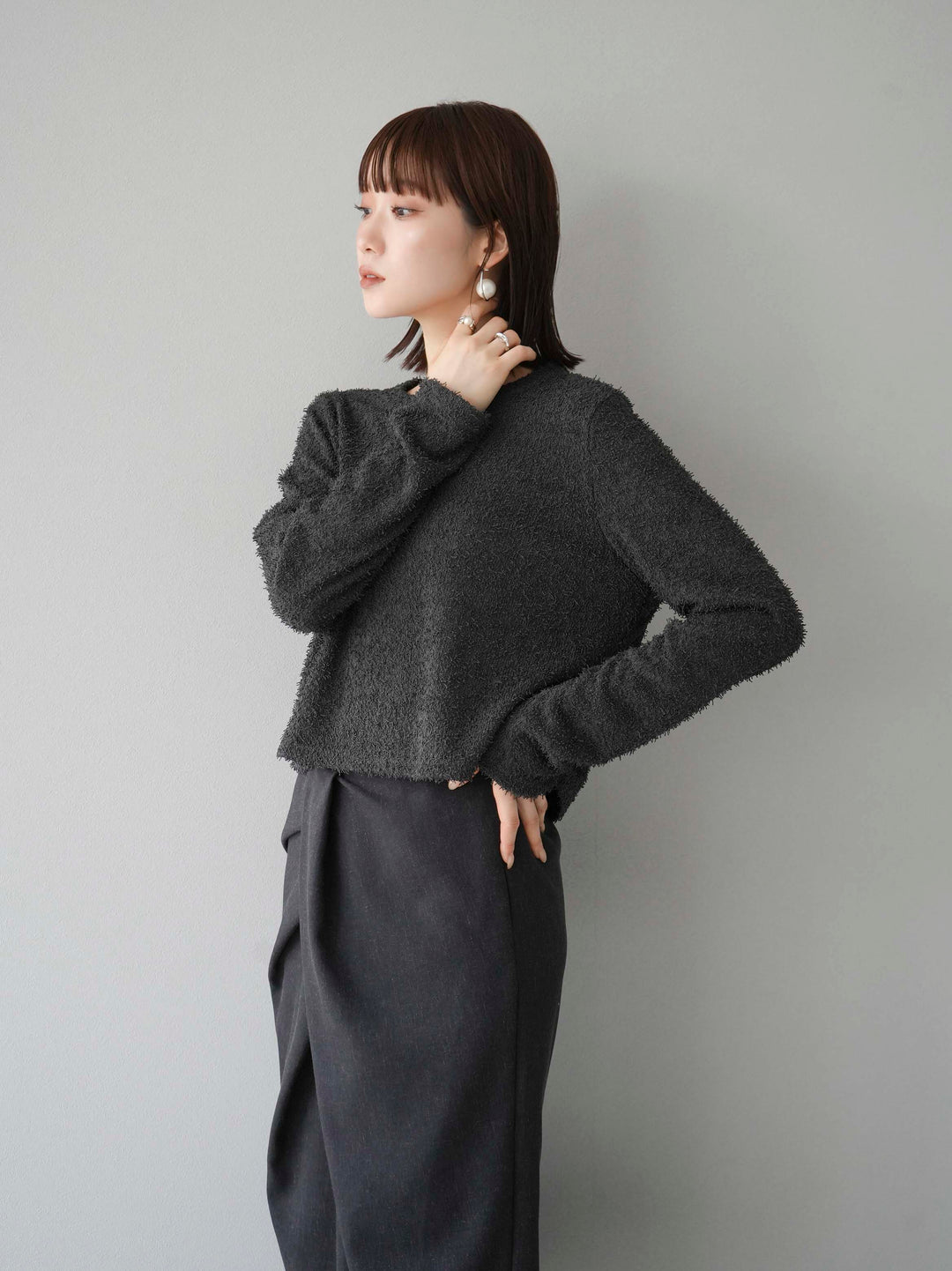 [予約]メタルプレートコットンフリンジトップス/チャコール