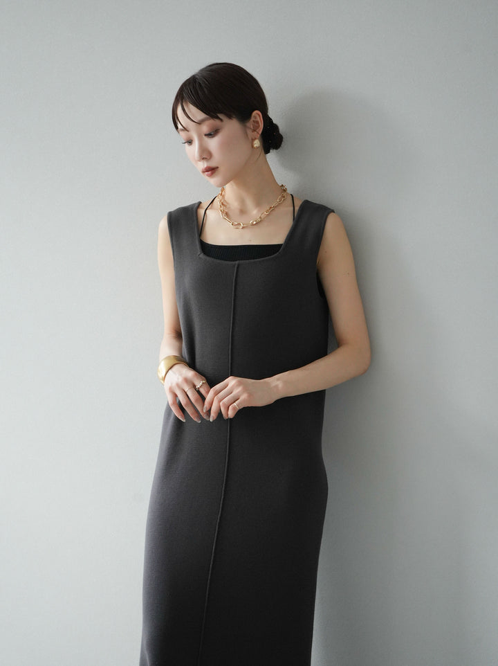 [預訂] 方領針織洋裝/炭灰