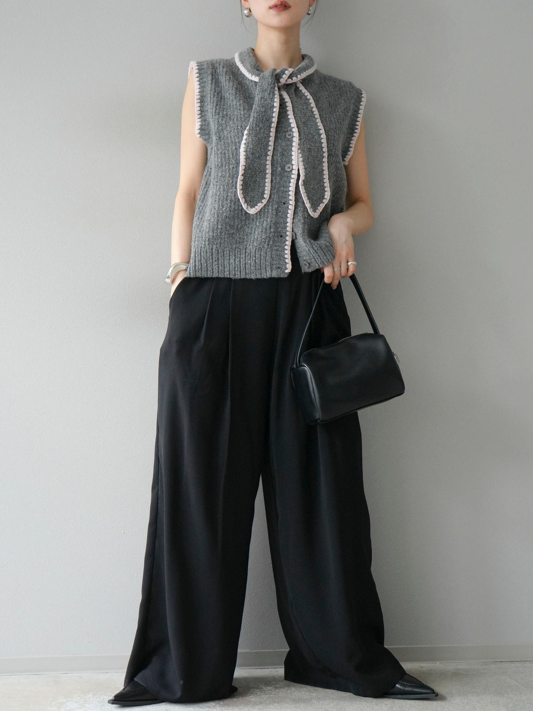 [予約]ステッチデザインボウタイニットベスト/グレー