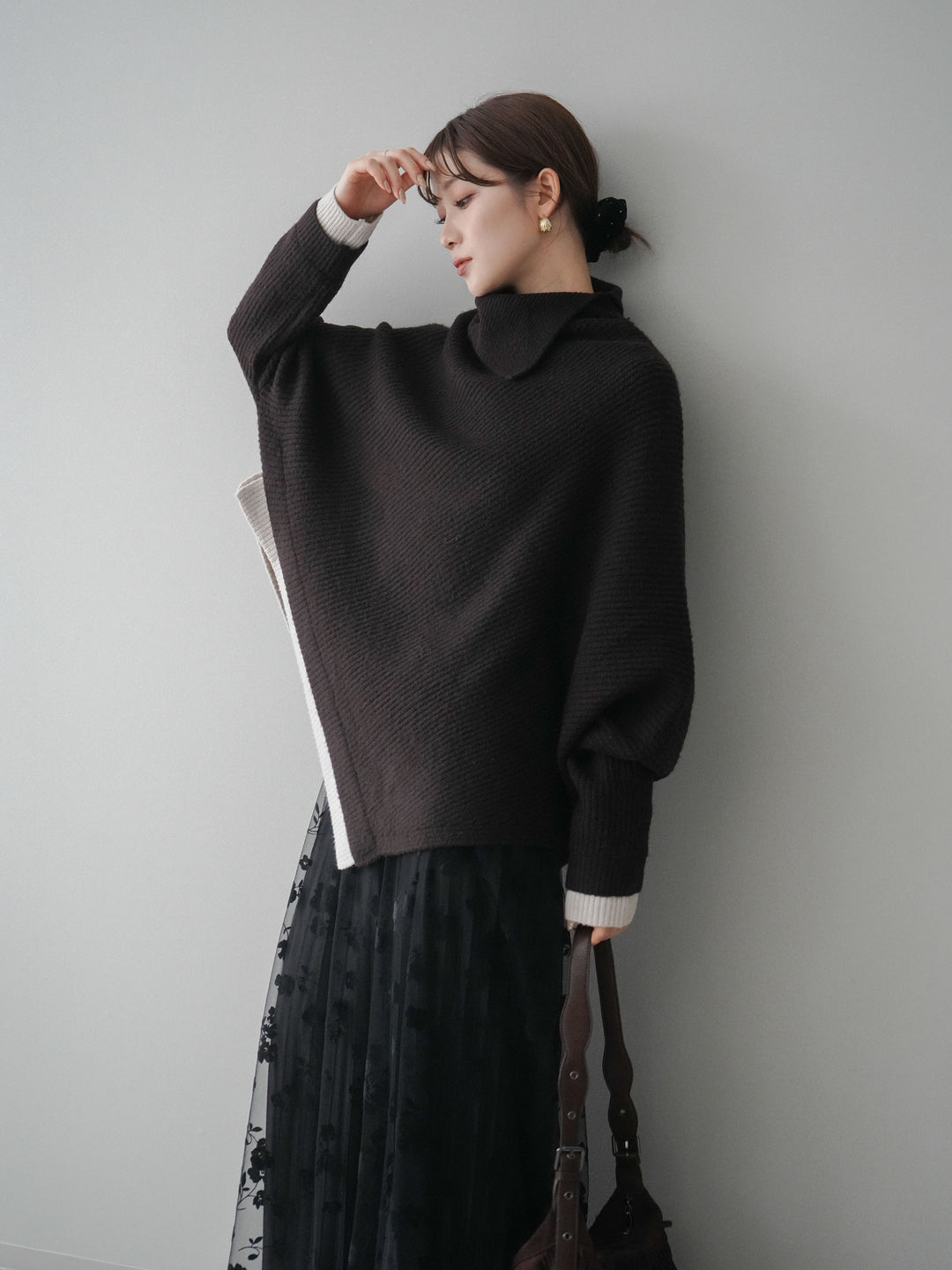 [予約]配色アシンメトリードルマンニットプルオーバー/brown
