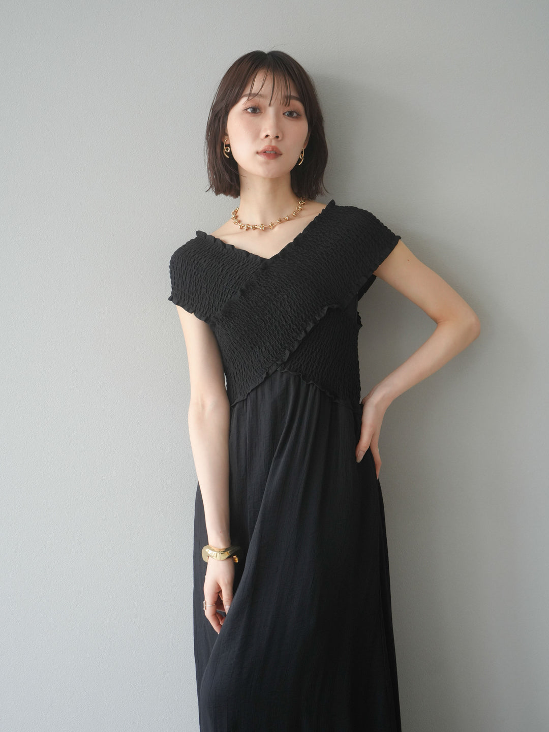 [予約]シャーリングクロスワンピース/ブラック