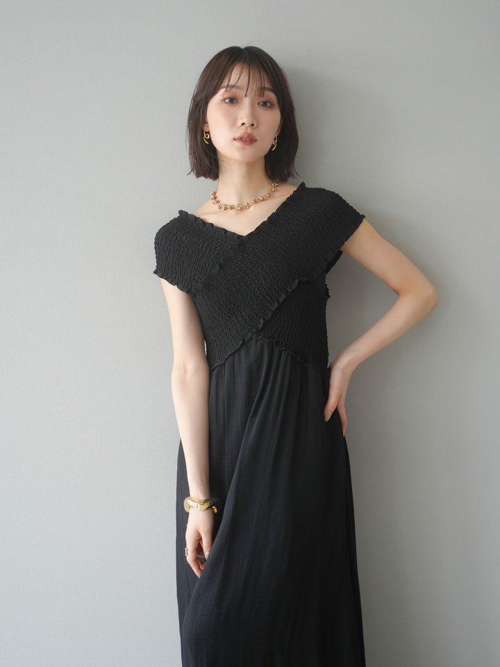[予約]シャーリングクロスワンピース/ブラック