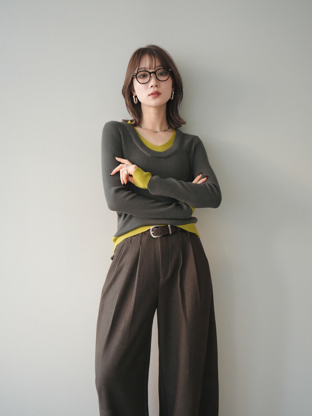 [SET]Uネック配色レイヤードリブニットトップス+アニマル柄ベルト付きウールタッチワイドパンツ(2set)