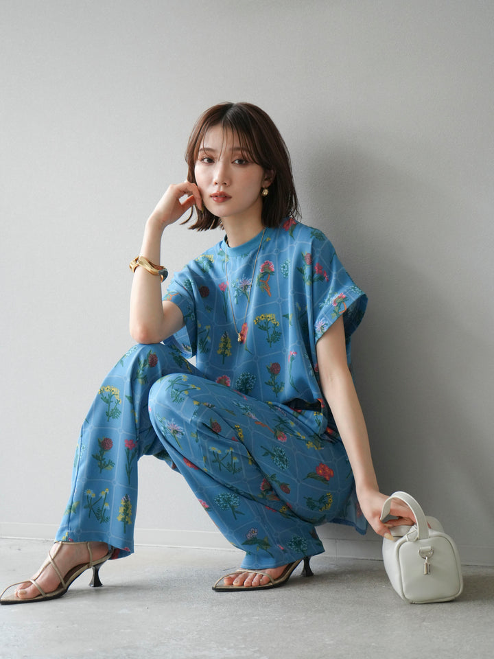 [予約]パッチワークフラワープリントプルオーバー/ブルー