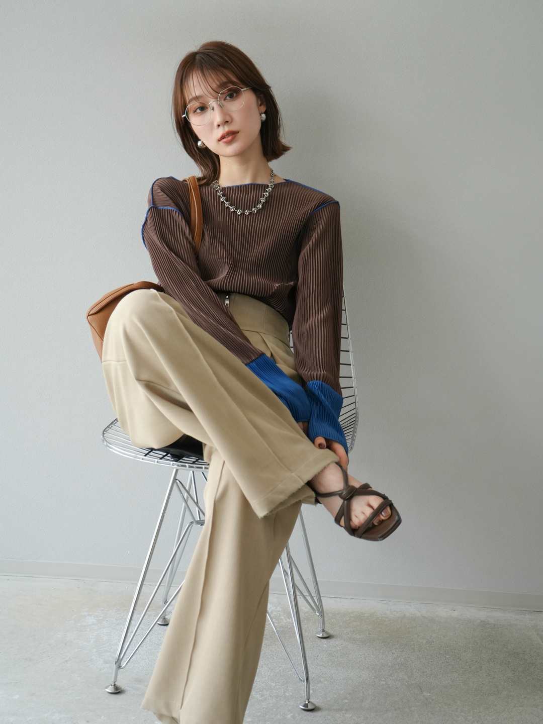 [予約]バイカラープリーツトップス/ブラウン