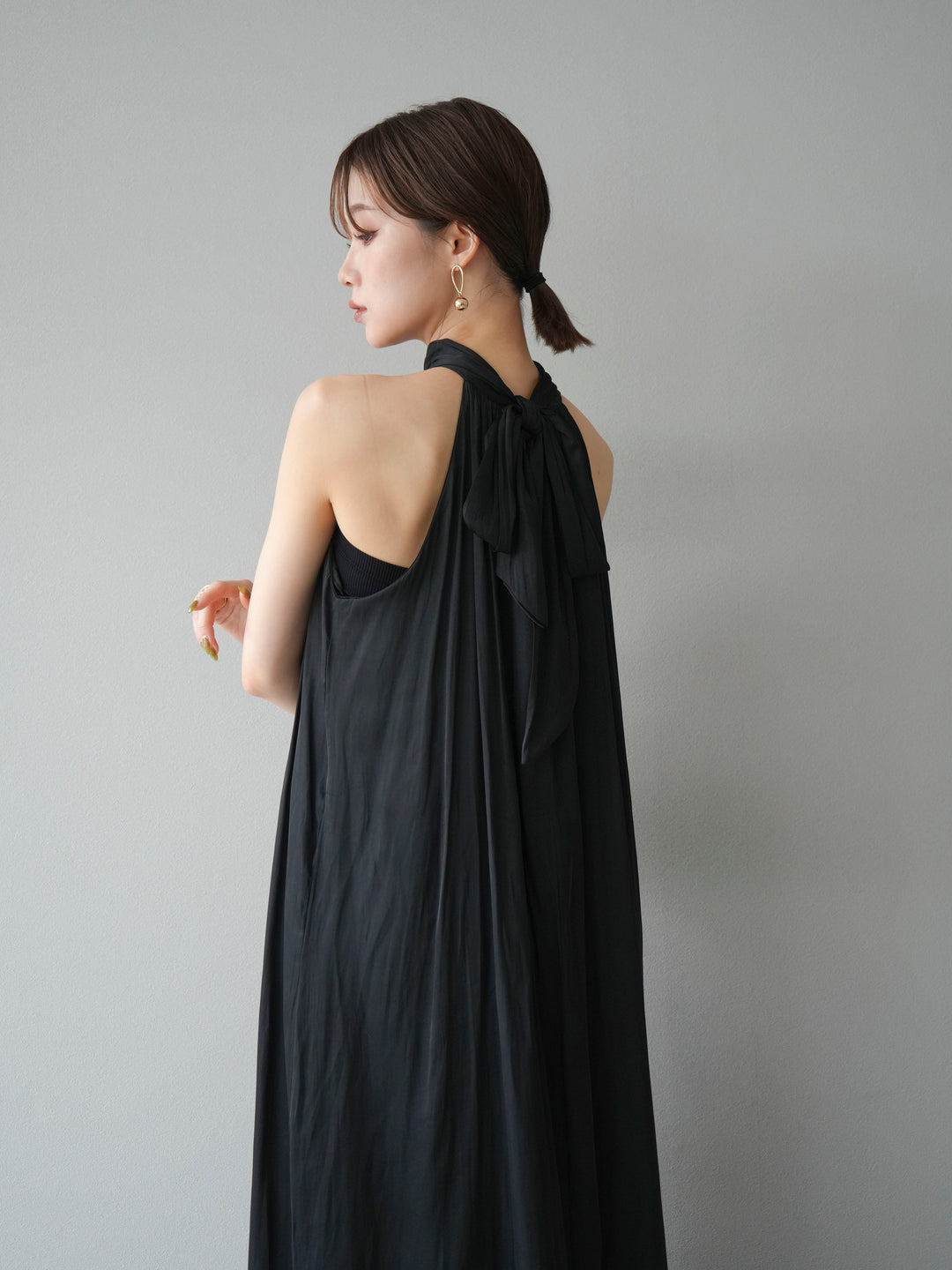 [予約]シャイニーホルターワンピース/ブラック