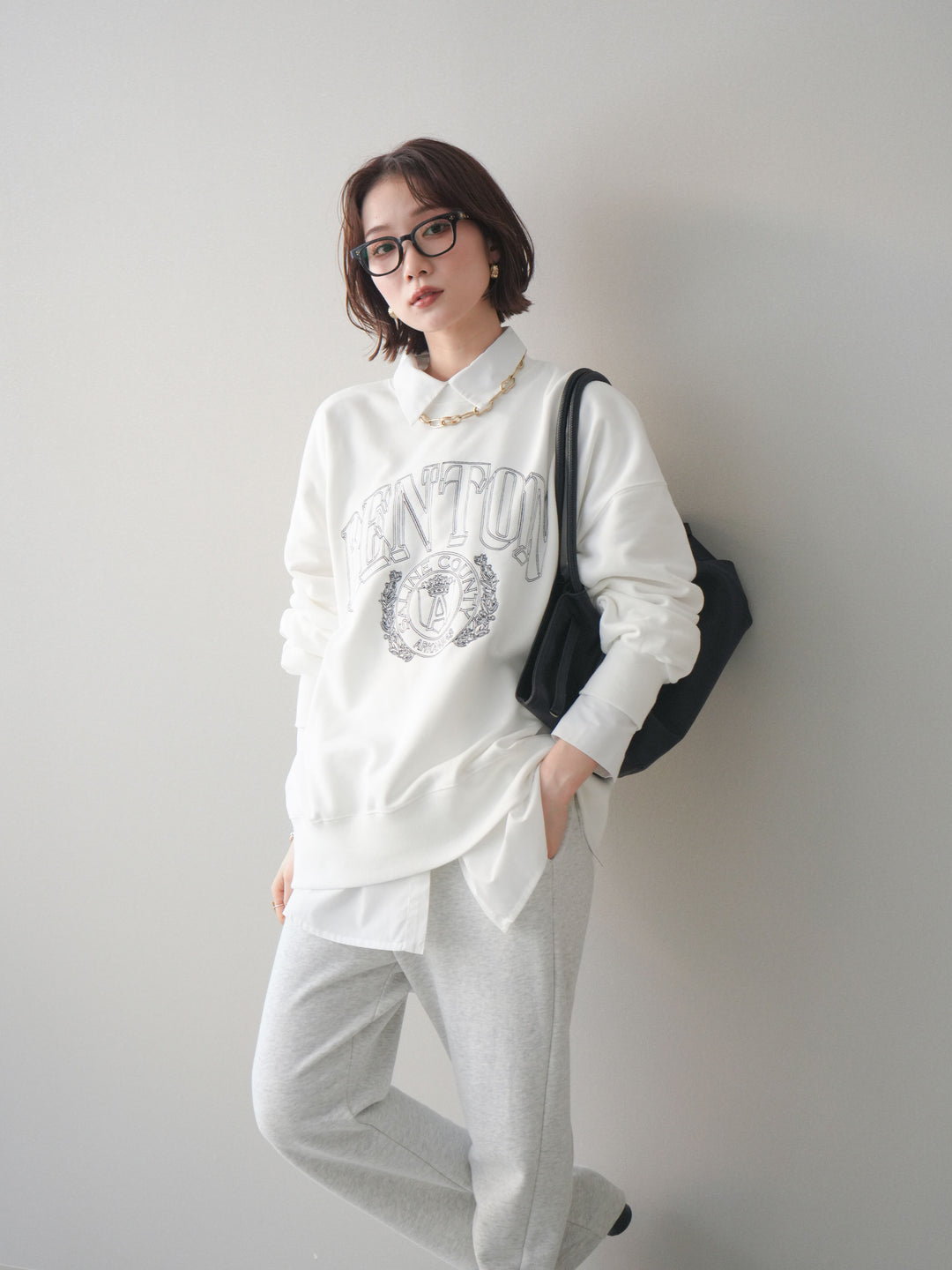 [SET]カレッジロゴ刺繍BIGスウェットプルオーバー+ボウタイ付オーバーシャツ(2set)