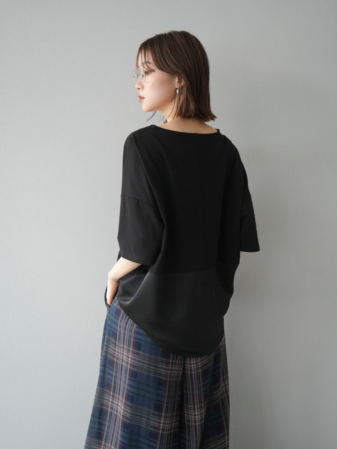 [予約]異素材メタリックロゴ刺繍×プリントTシャツ/ブラック