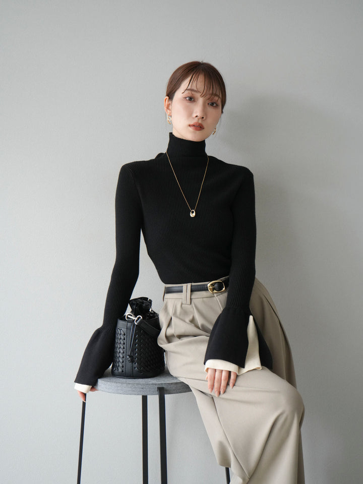 [SET] 疊層喇叭袖高領針織上衣 + 雙褶寬褲 (2 套)