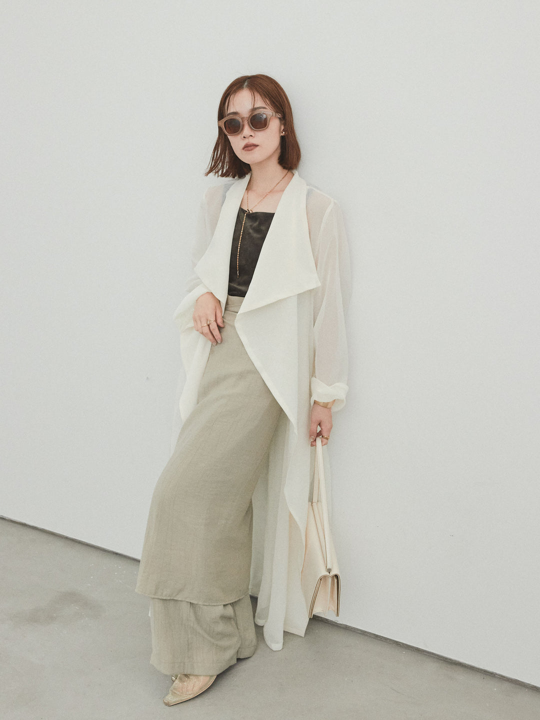 [SET] 方形天鵝絨背心 + 水洗緞層疊裙褲 + 透視長外套 (3 件套)