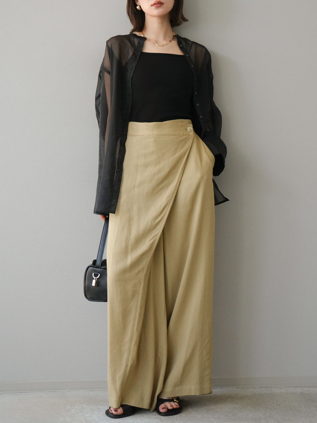 [予約]シャイニーシアーバンドカラーシャツ/ブラック