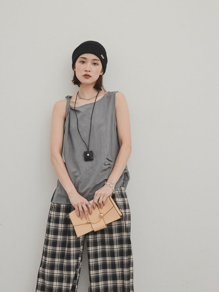 [SET] 扭紋無袖上衣配皮項鍊 + 格紋寬褲 (2 件套)