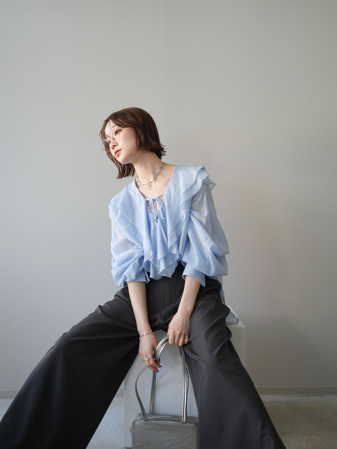 【預購】荷葉邊襯衫 / 藍色
