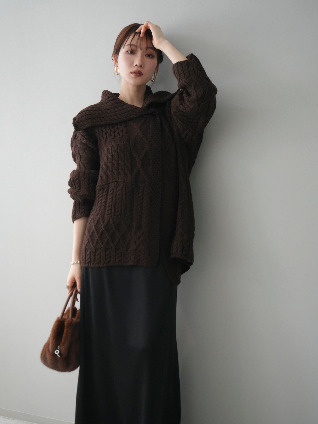 [予約]ケーブル編みデザインニットカーディガン/brown