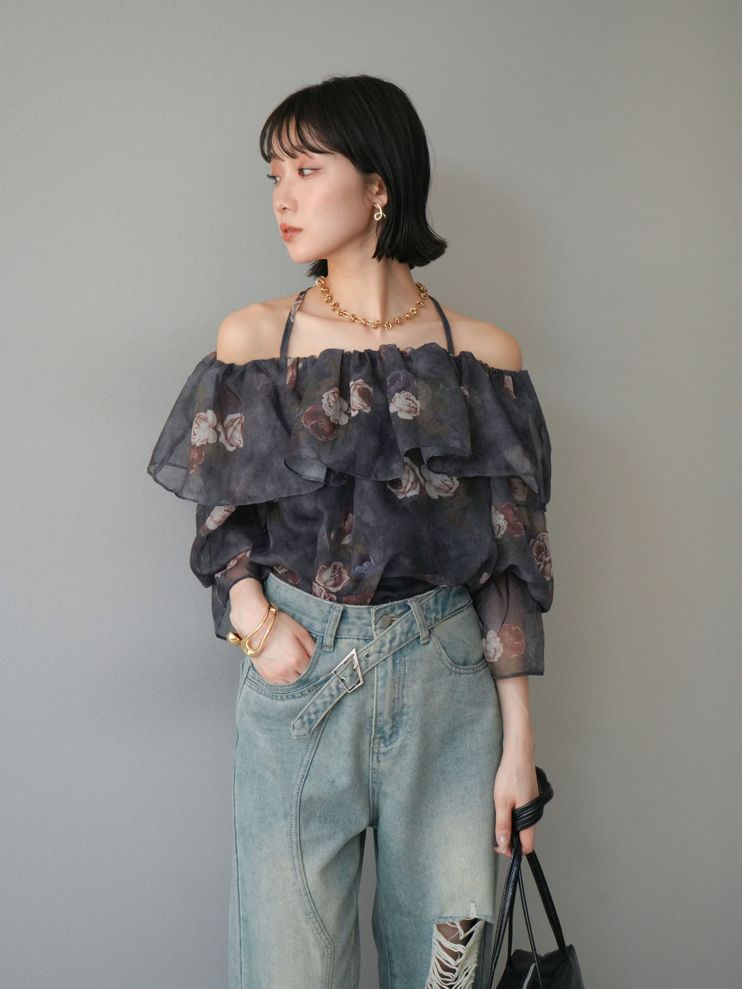 【預購】花朵露肩襯衫/藏青色