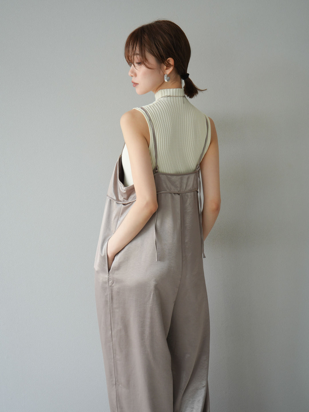 [予約]ボトルネックワッフル編みノースリーブニットトップス/オフホワイト