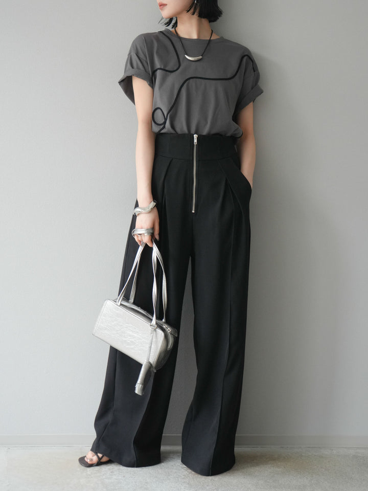 [予約]コード刺繍ルーズTシャツ/チャコール