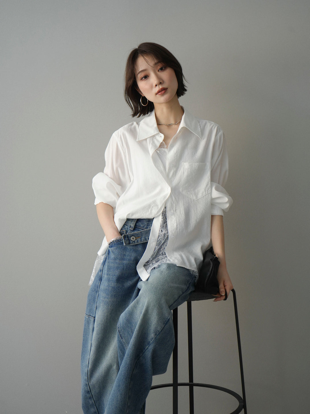 [予約]レイヤードデザイン裾レースブラウス/white