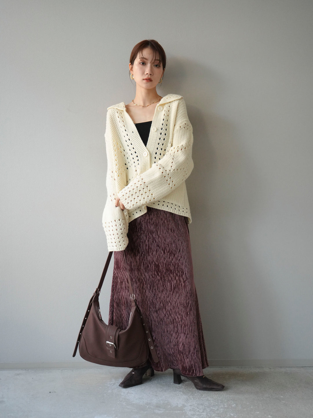 [予約]丸襟透かし編みニットカーディガン/オフ