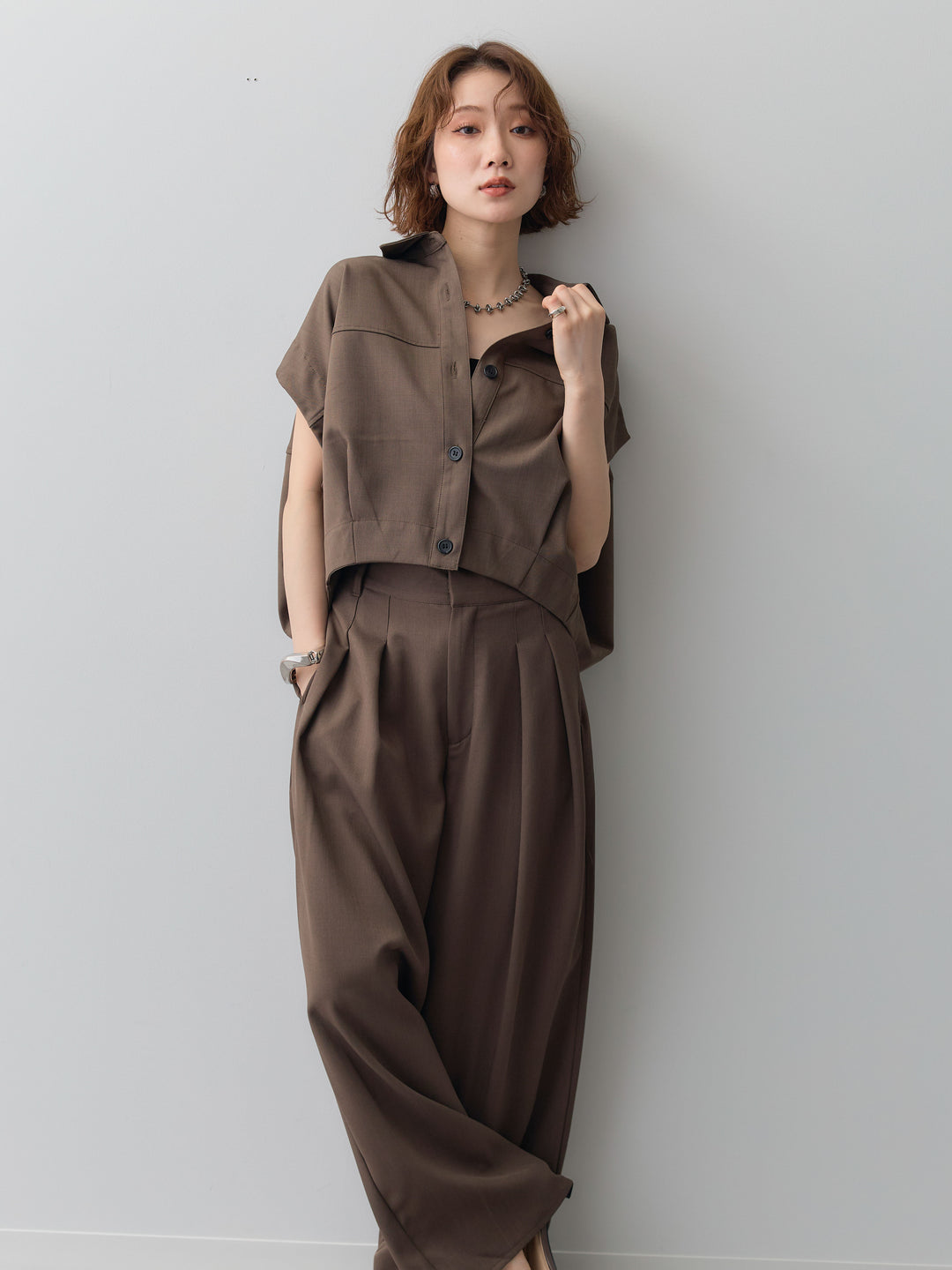 【套裝】縐綢燈籠無袖襯衫 + 縐綢闊腿褲（兩件套）
