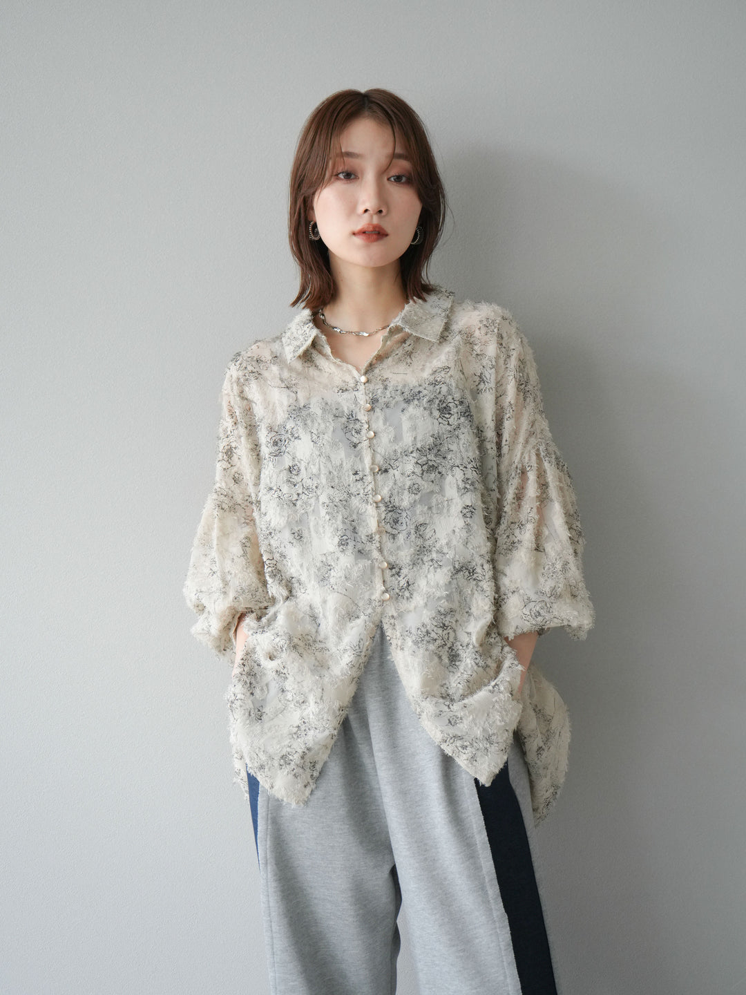 [予約]ニュアンスフリンジジャガードボリュームスリーブブラウス/ベージュ