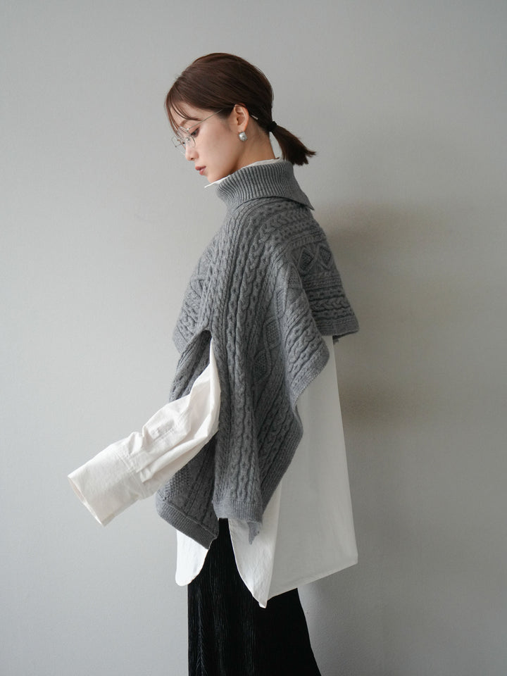 [予約]ケーブル編みニットケープ/グレー