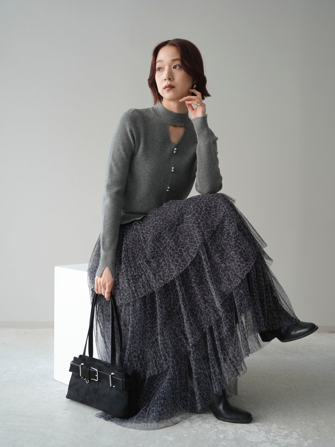 [予約]チョーカーデザインボタンリブニットトップス/gray