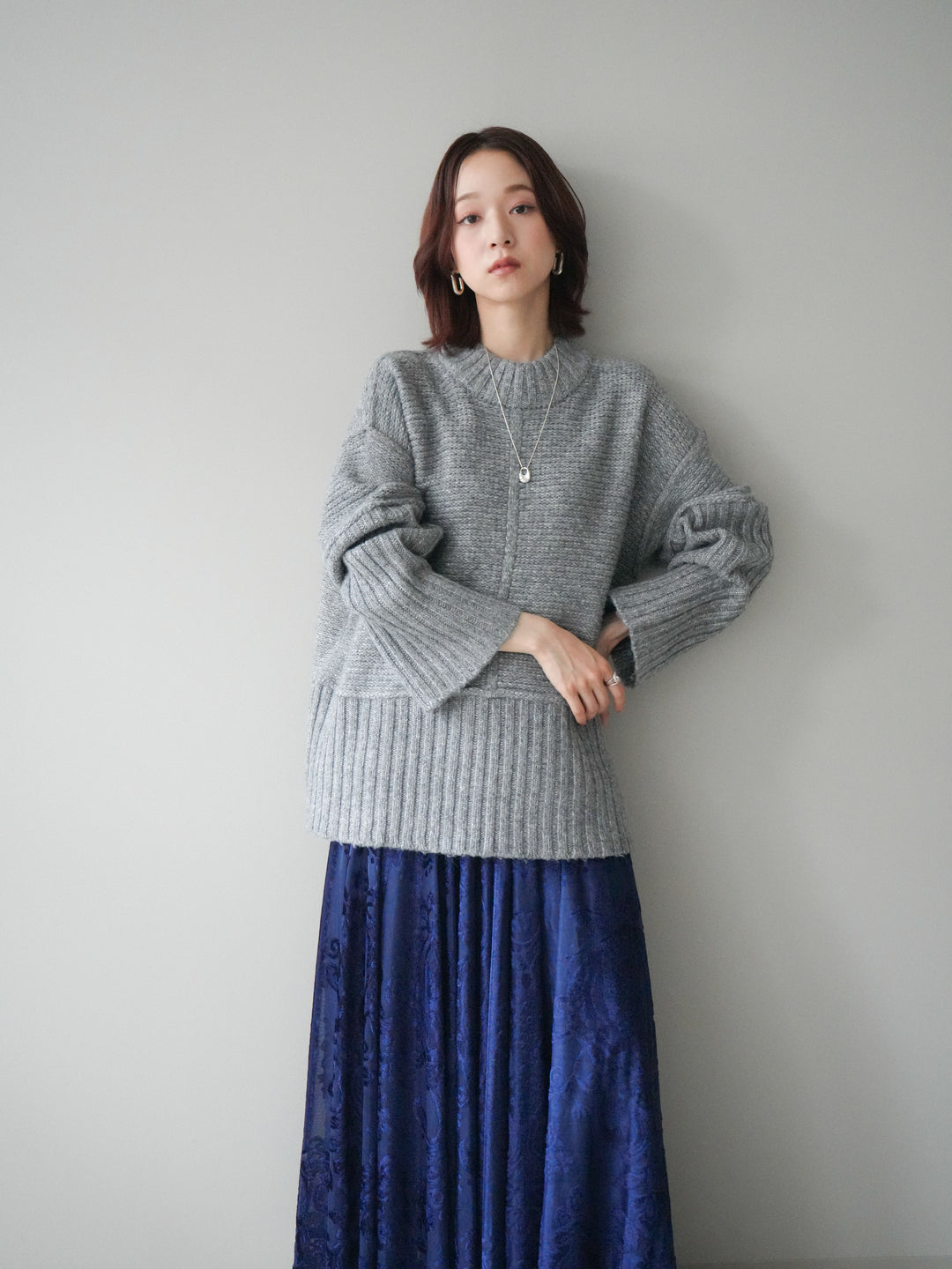 [SET]編み地切替ボトルネックニットプルオーバー+アンティーク柄フロッキーマキシスカート(2set)