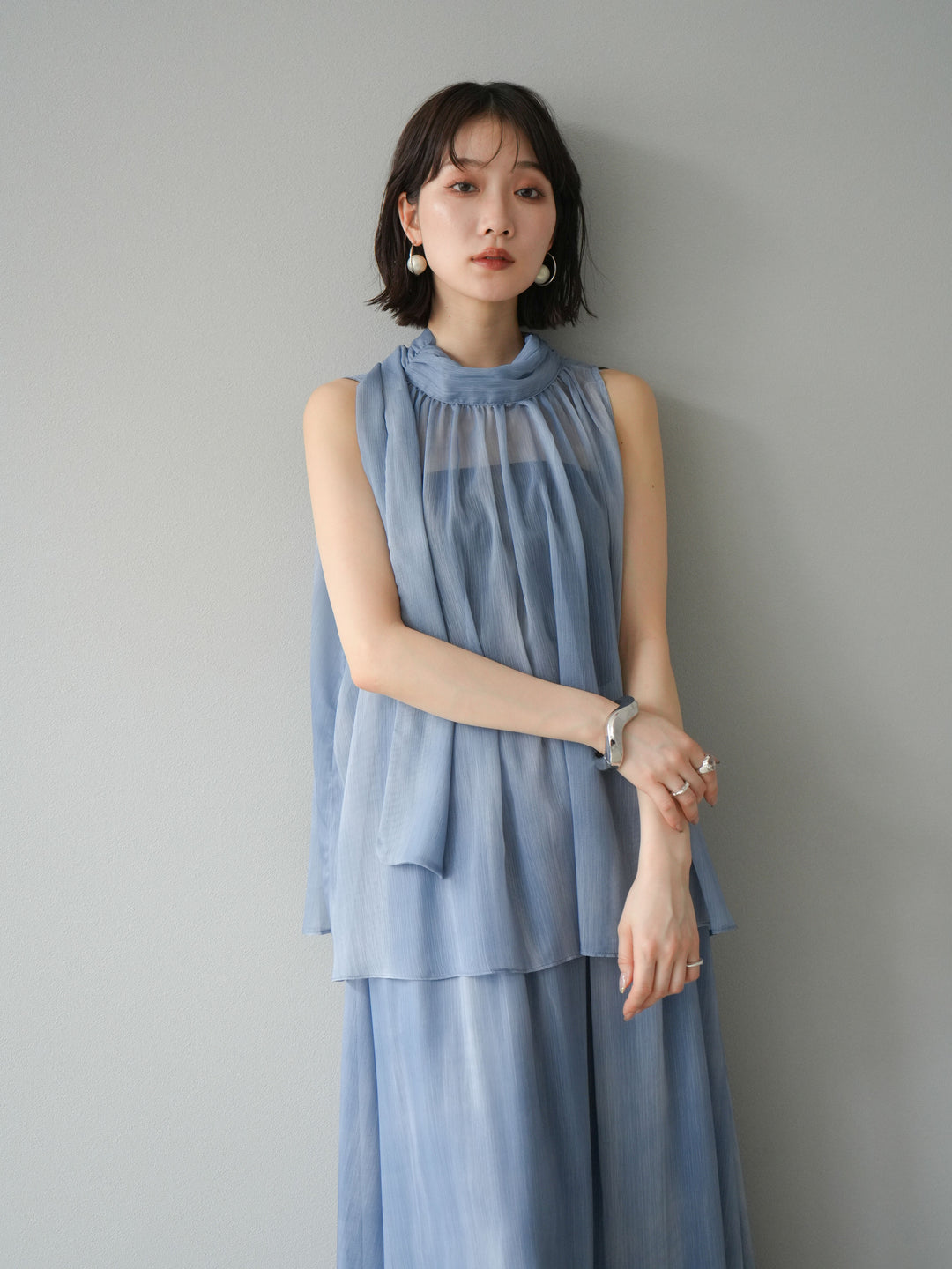 [SET]ニュアンスシアーホルターネックブラウス+ニュアンスシアーフレアスカート(2set)