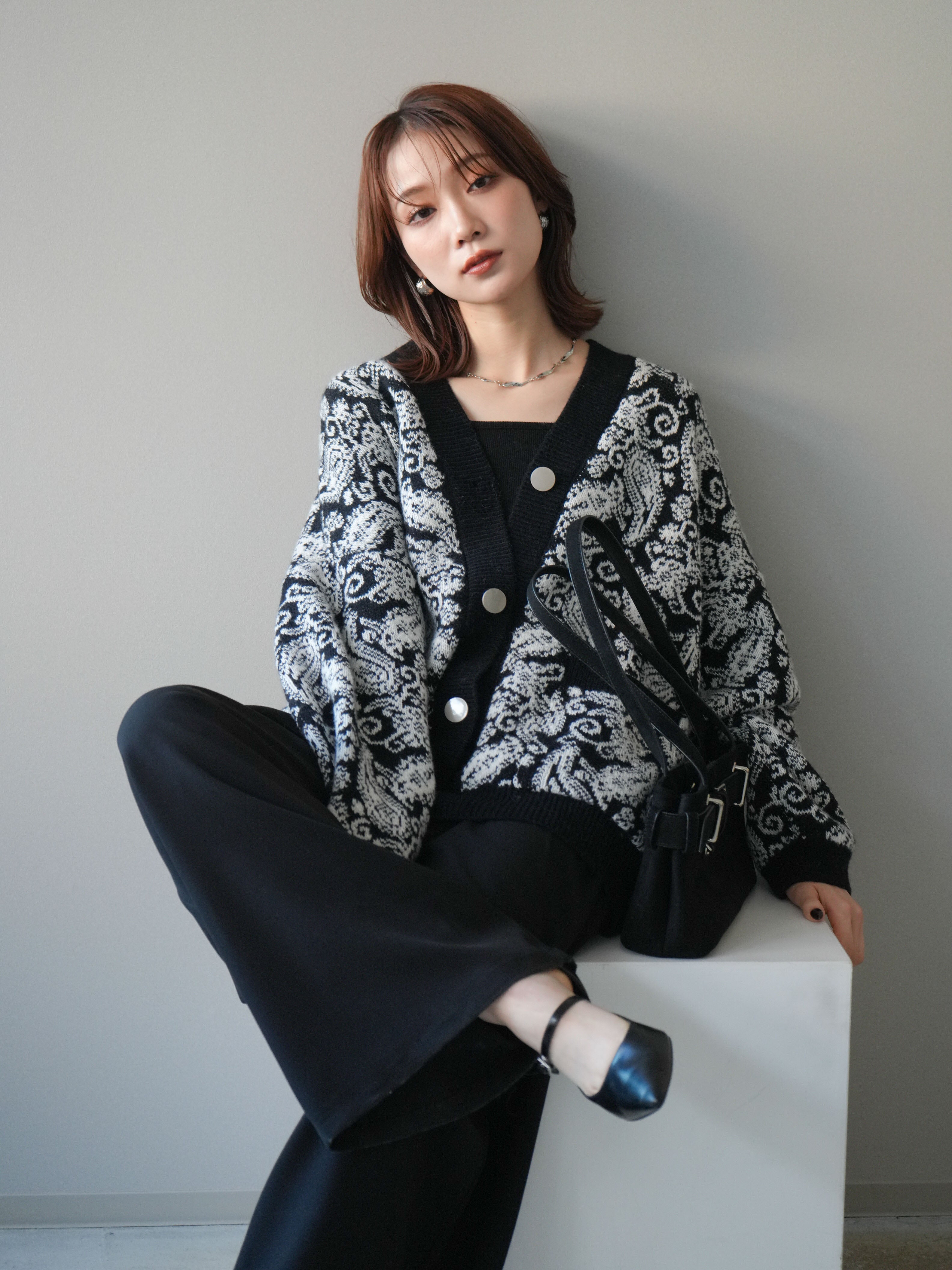 予約]ペイズリー柄ニットカーディガン/black – Lumier