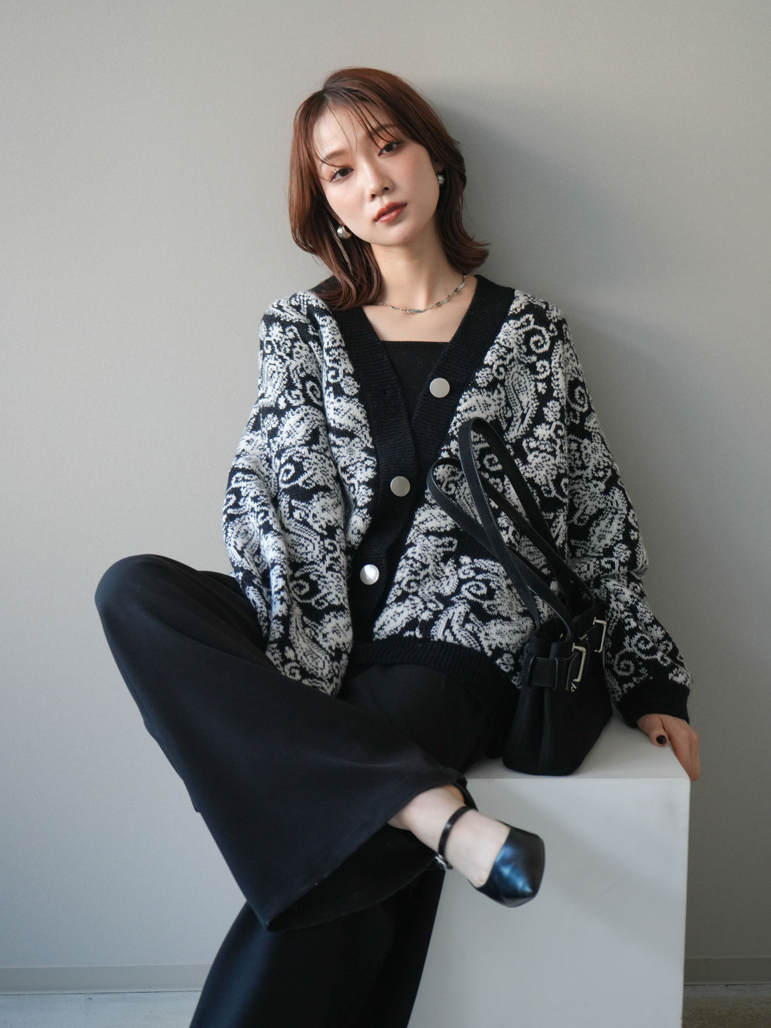[予約]ペイズリー柄ニットカーディガン/black