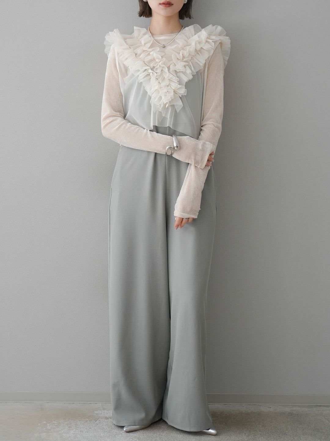 [預訂] 薄紗荷葉邊背心 x 連身套裝/灰色