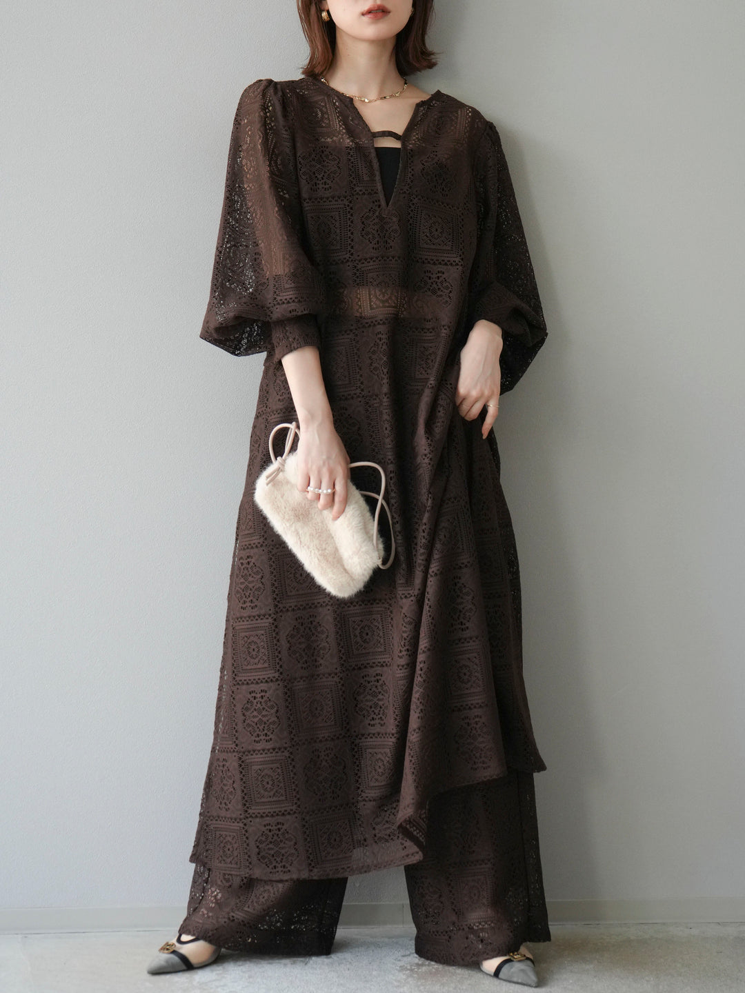 【套裝】塊蕾絲捲袖洋裝+塊蕾絲寬褲（2套）