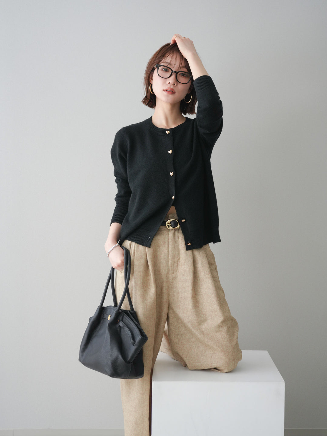 [予約]ハートボタンニットカーディガン/black