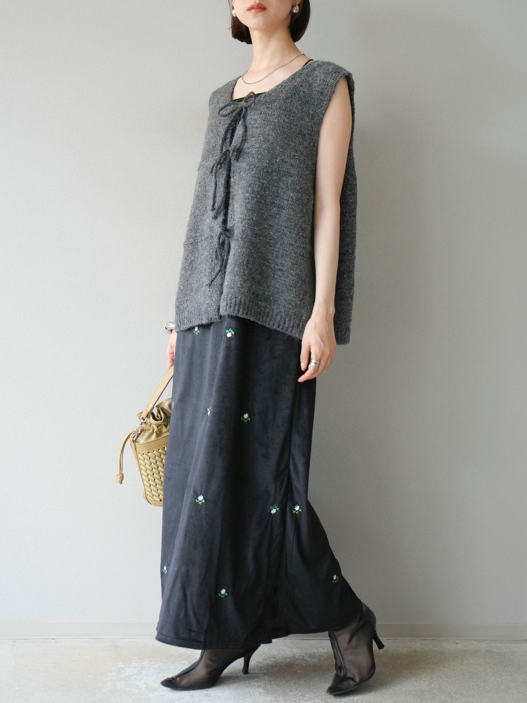 [予約]フロントスリットリボンニットベスト/グレー