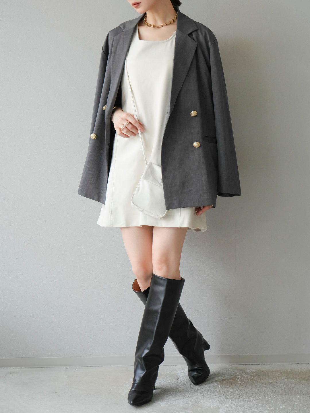 [SET]ゴールドボタンツイルダブルテーラードジャケット+ショルダーポーチ付スウェードミニワンピース(2set)