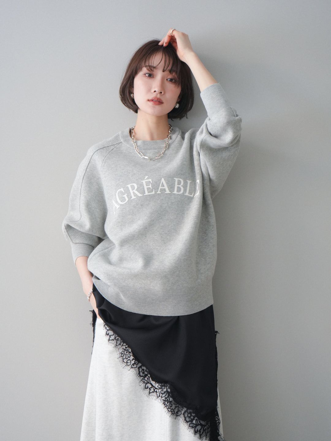 [予約]半ラバープリントロゴスウェットライクニットプルオーバー/mokugray