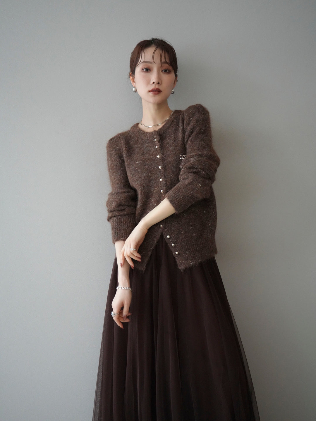 [SET]ブローチ付silverボタンミックスニットカーディガン+チュールボリュームスカート(2set)