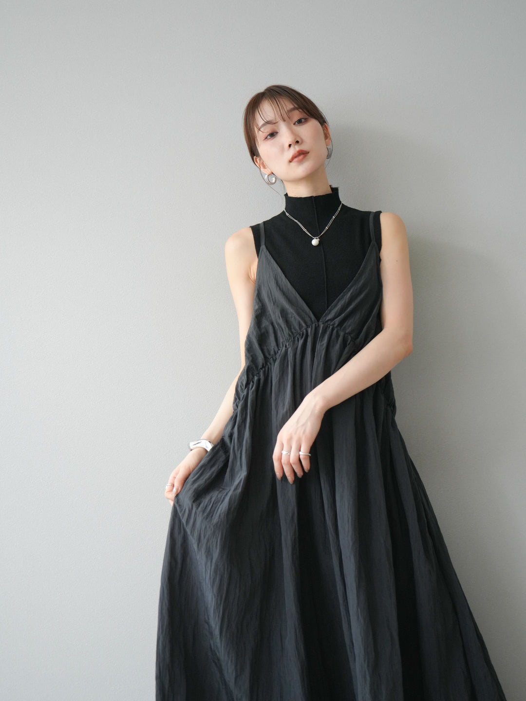 [予約]シボ加工シャイニーキャミワンピース/ブラック