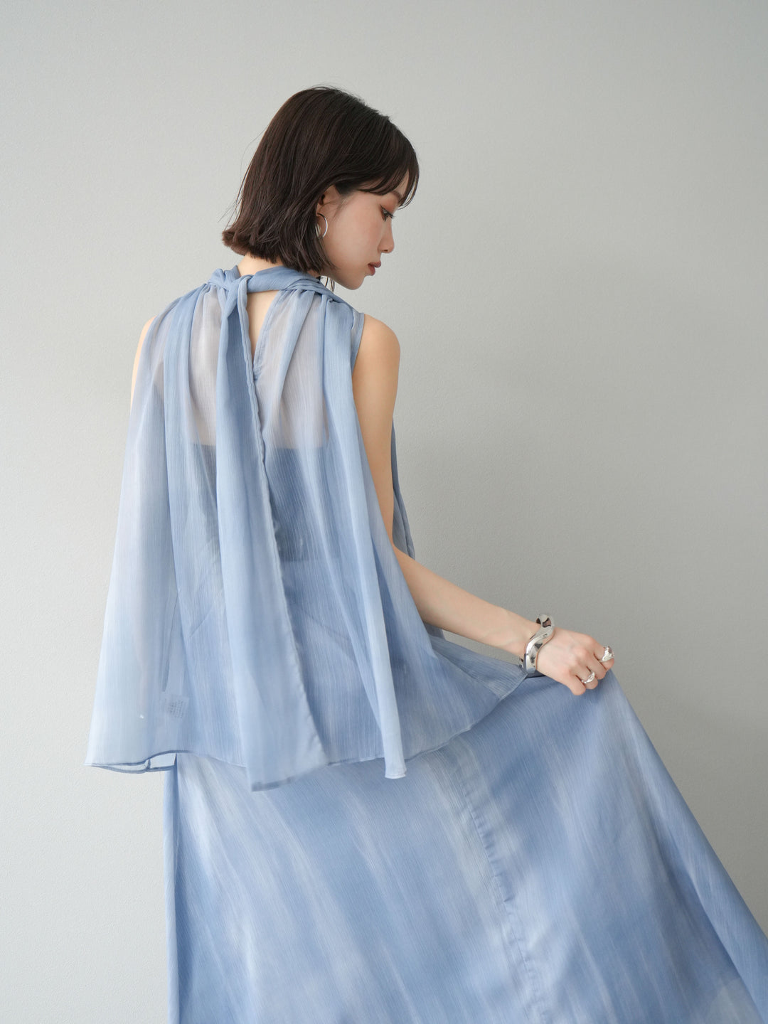 [SET]ニュアンスシアーホルターネックブラウス+ニュアンスシアーフレアスカート(2set)