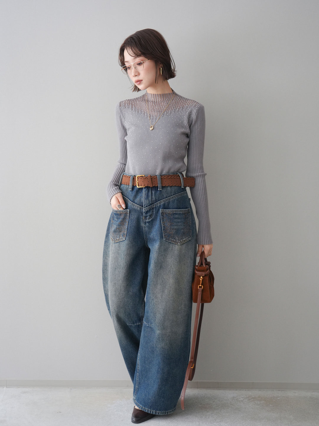 [SET]シアー切替スパンコールリブニットトップス+ベルト付ポケット刺繍カーブデニムパンツ(2set)