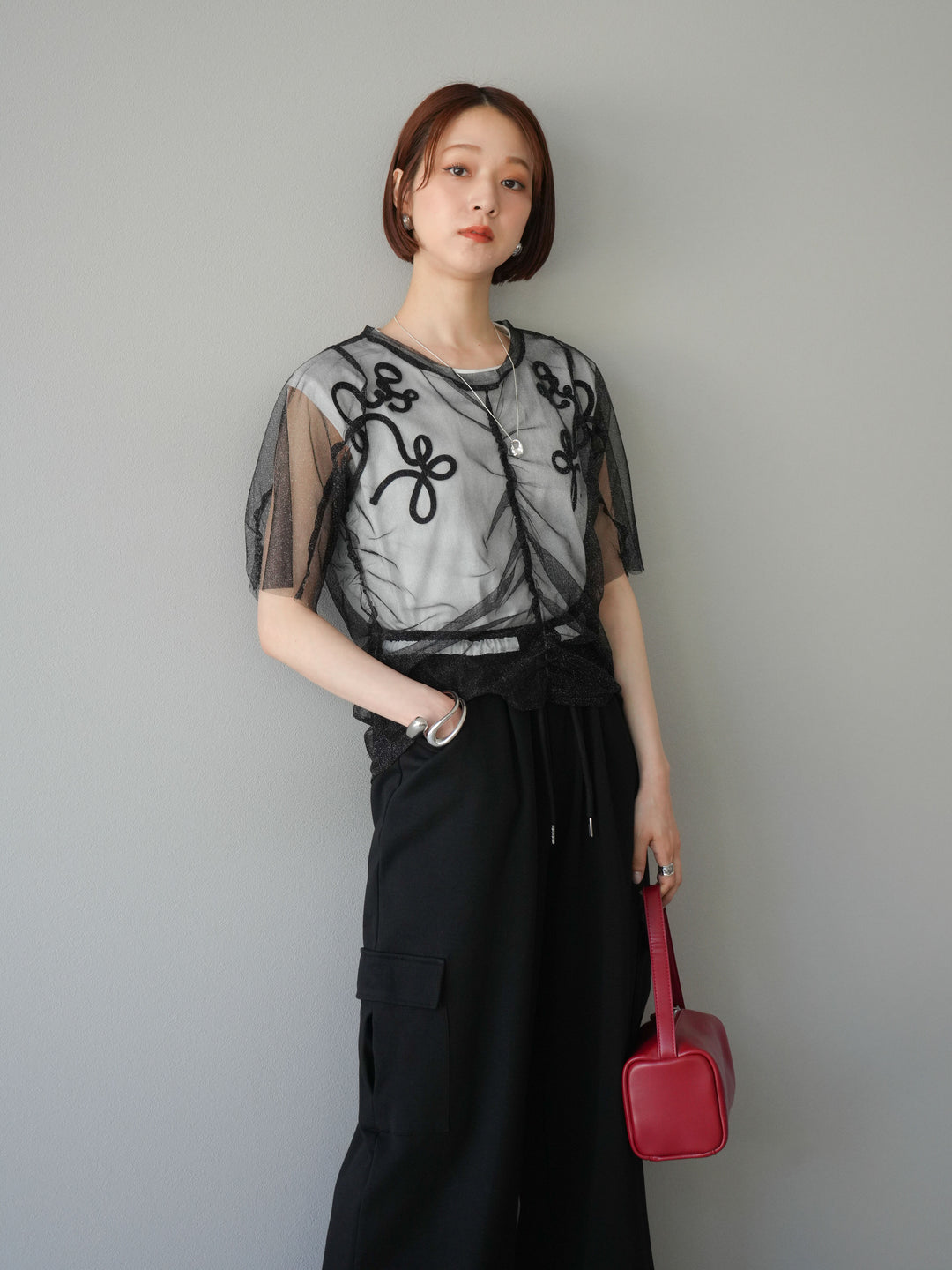 [SET]ラメチュールシャーリングプルオーバー+コード刺繍フレンチスリーブTシャツ(2set)