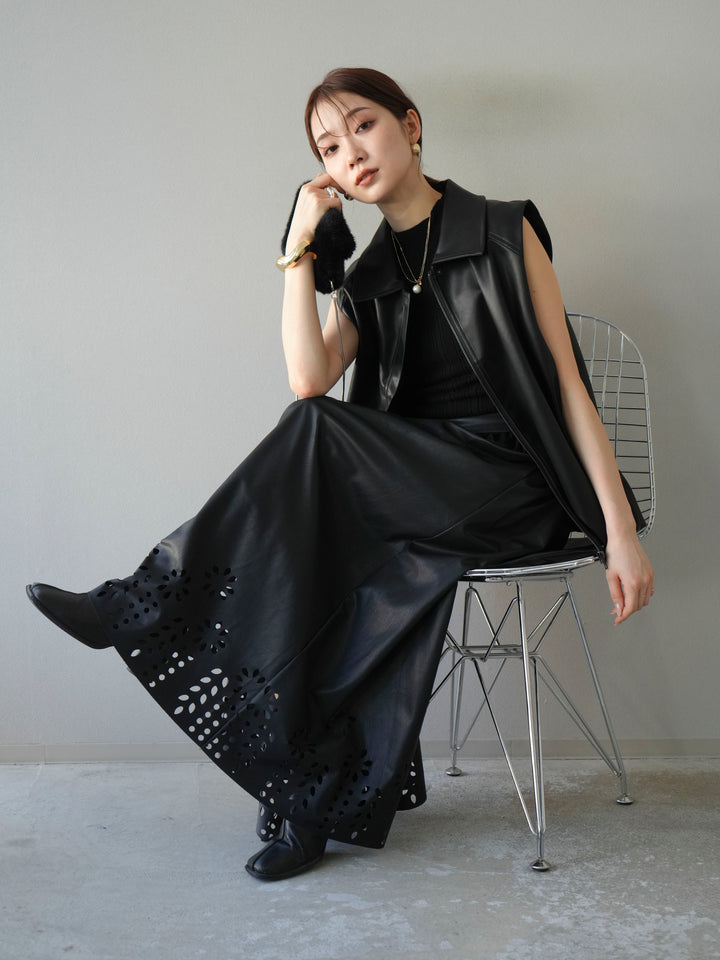 [予約]タックヘムレザーベスト/ブラック