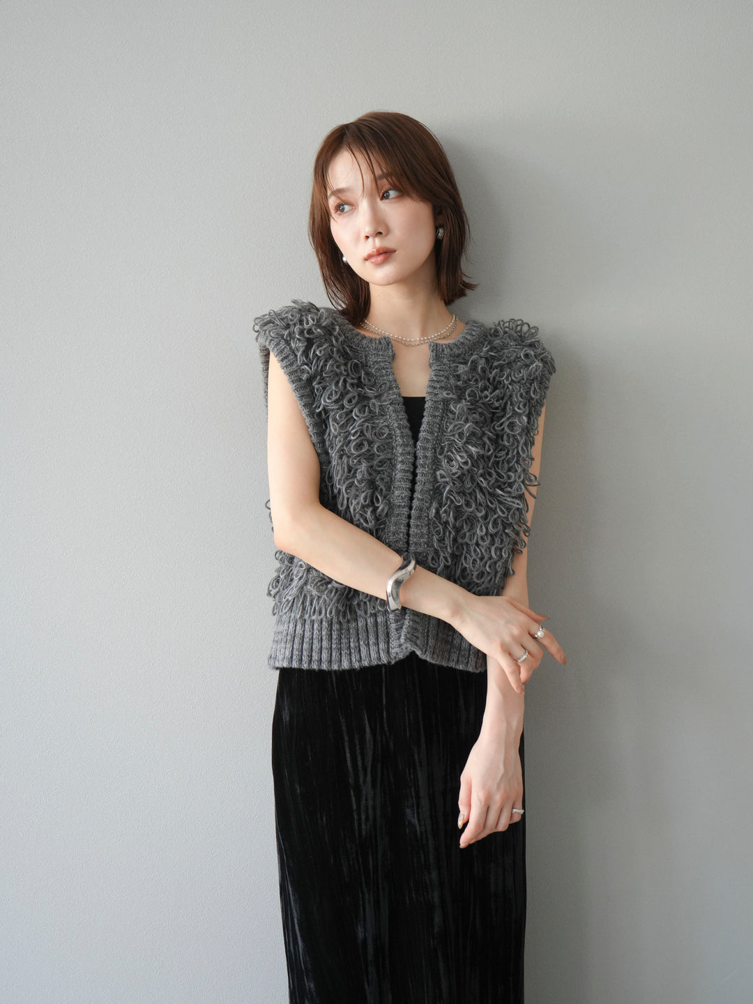 [SET]レザー襟オンブレチェックオーバーシャツ +ループデザインホックベスト +クラッシュベロアナロースカート(3set)