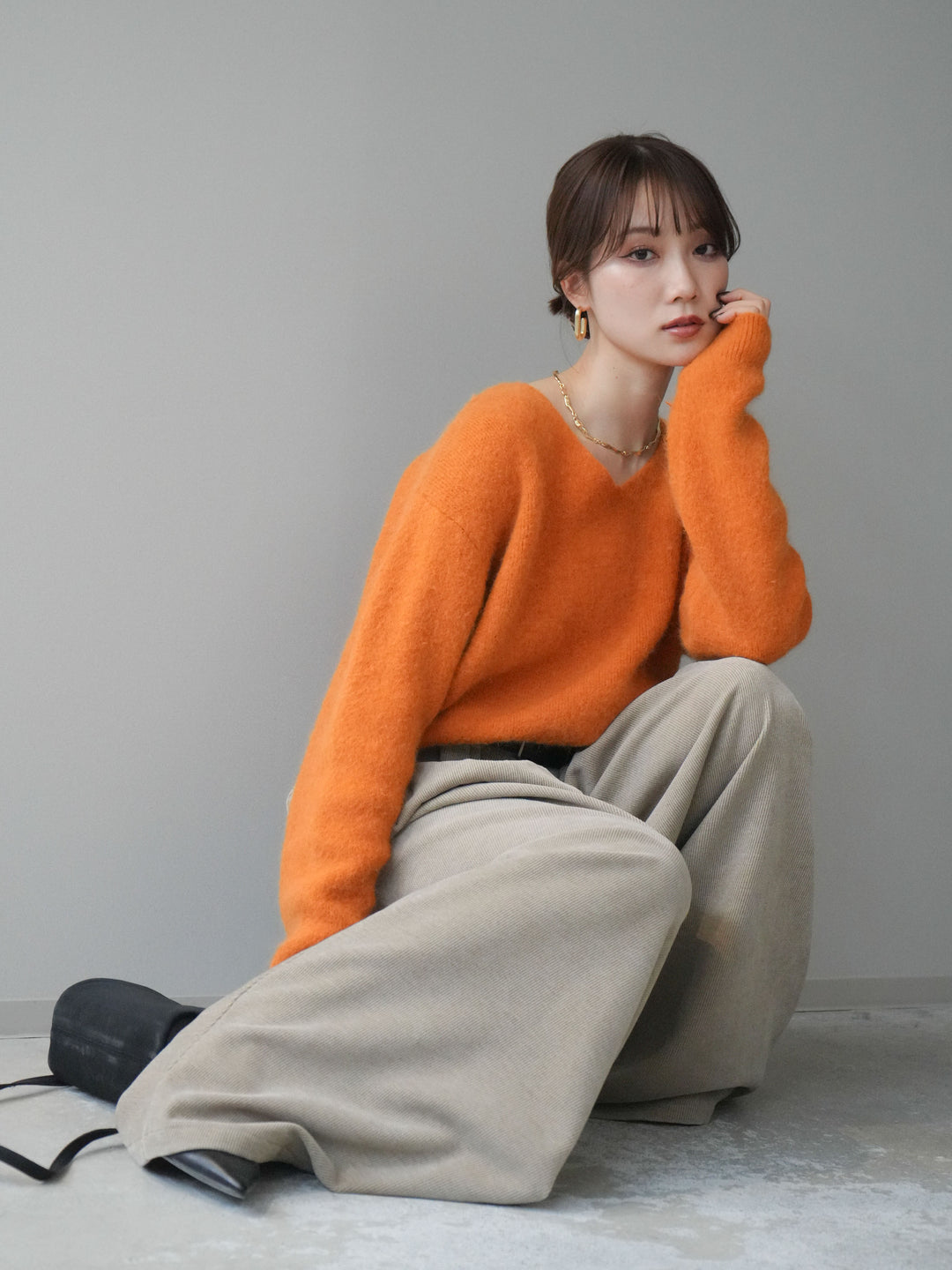 [予約]シュシュ付きアンゴラタッチVネックニットプルオーバー/orange