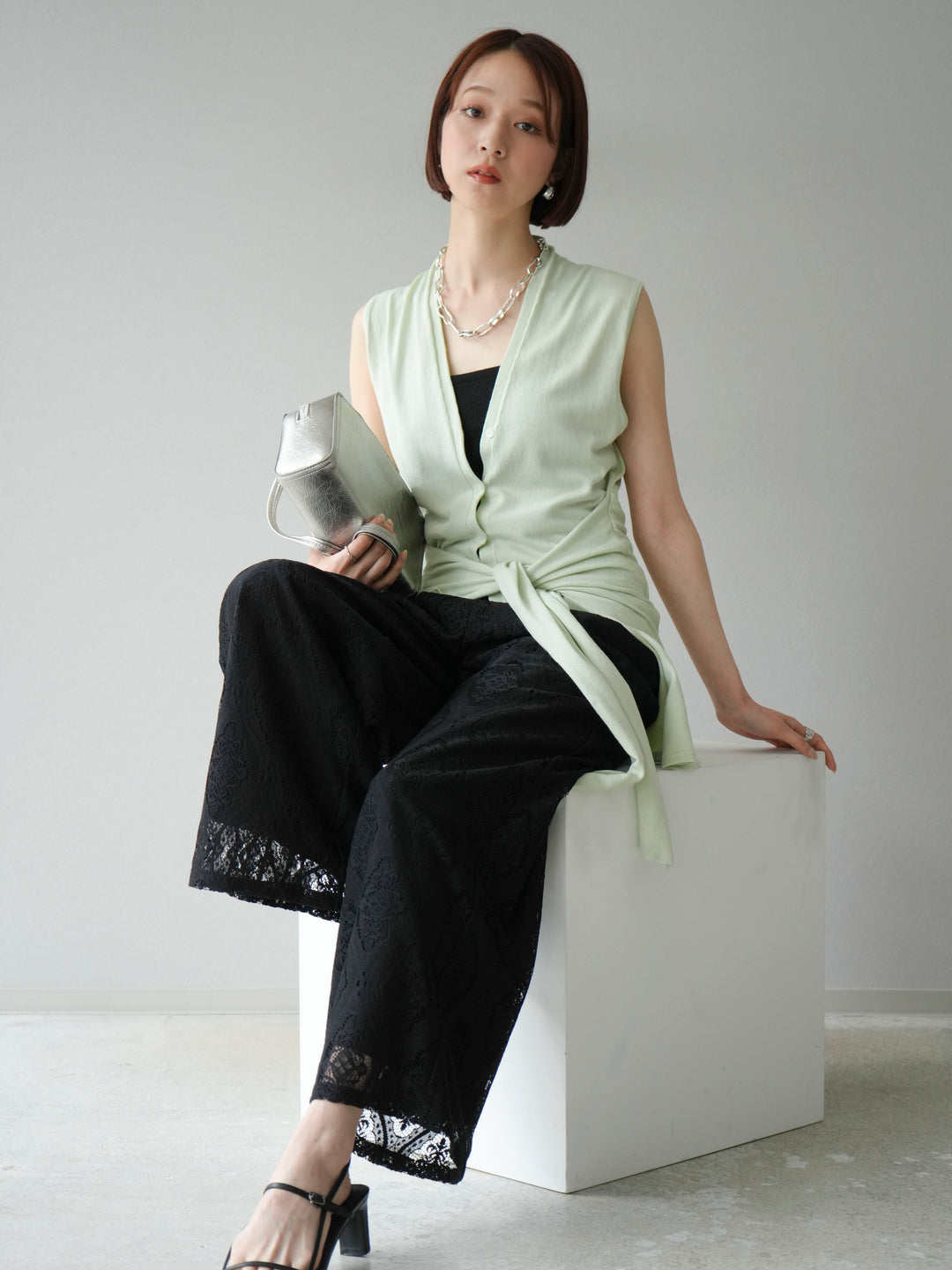 [SET]腰巻きデザインノースリーブニットカーディガン+レースタックイージーパンツ(2set)