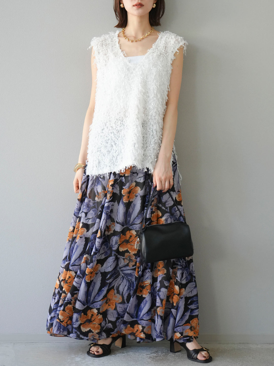 [予約]フェザーVネックベスト/ホワイト